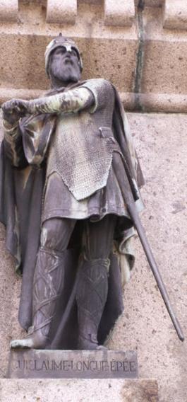 Fil:William longsword statue in falaise.JPG